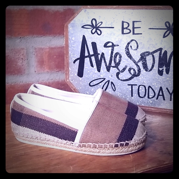 Burberry Other - Burberry Girl's Slip On Espadrilles Size US 8.5